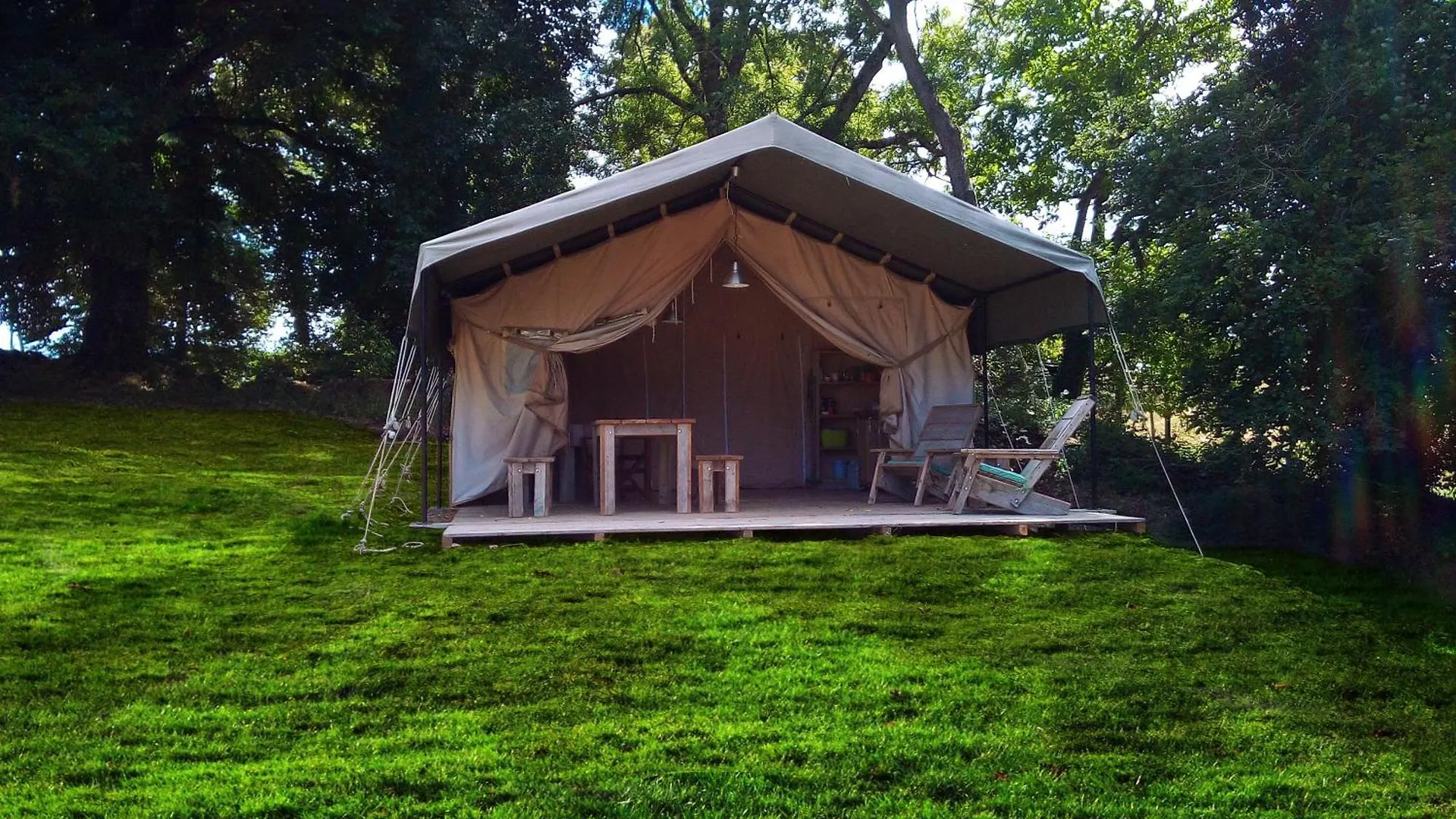Campsite Camping La Cour D'Enchere Saint-Palais  France